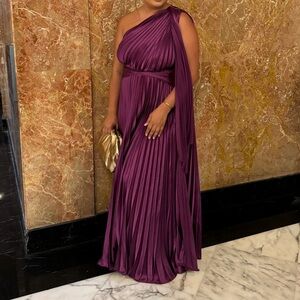 Selfie Leslie long formal dress